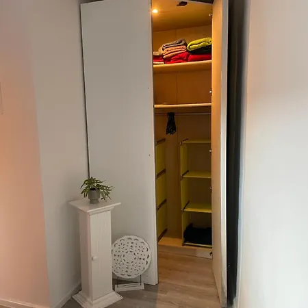 Meine Schoene In Der Naehe Der Spree *